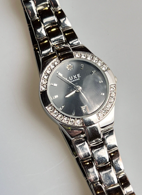 Luxe diamond best sale watch