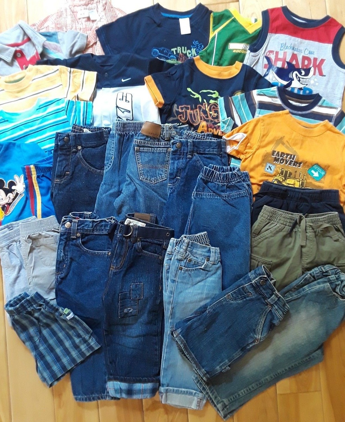 HUGE 28 Pc Baby Boy Clothes Mixed Lot Shorts Shirts Jeans Size 18Mo / 2T