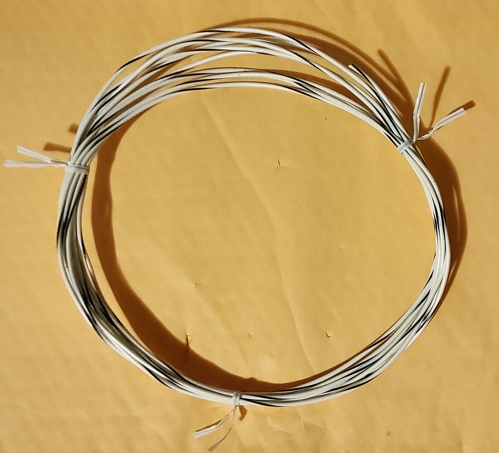 Wire,Wht/Blk,Mil Spec,16 AWG,Copper,Stranded(19x29),Tin Plated,PVC,M16878/2, 20'