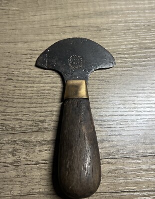 Vintage 1826 CS Osborne & Co Newark NJ Half Moon Shape Leather Knife Tool Cutter