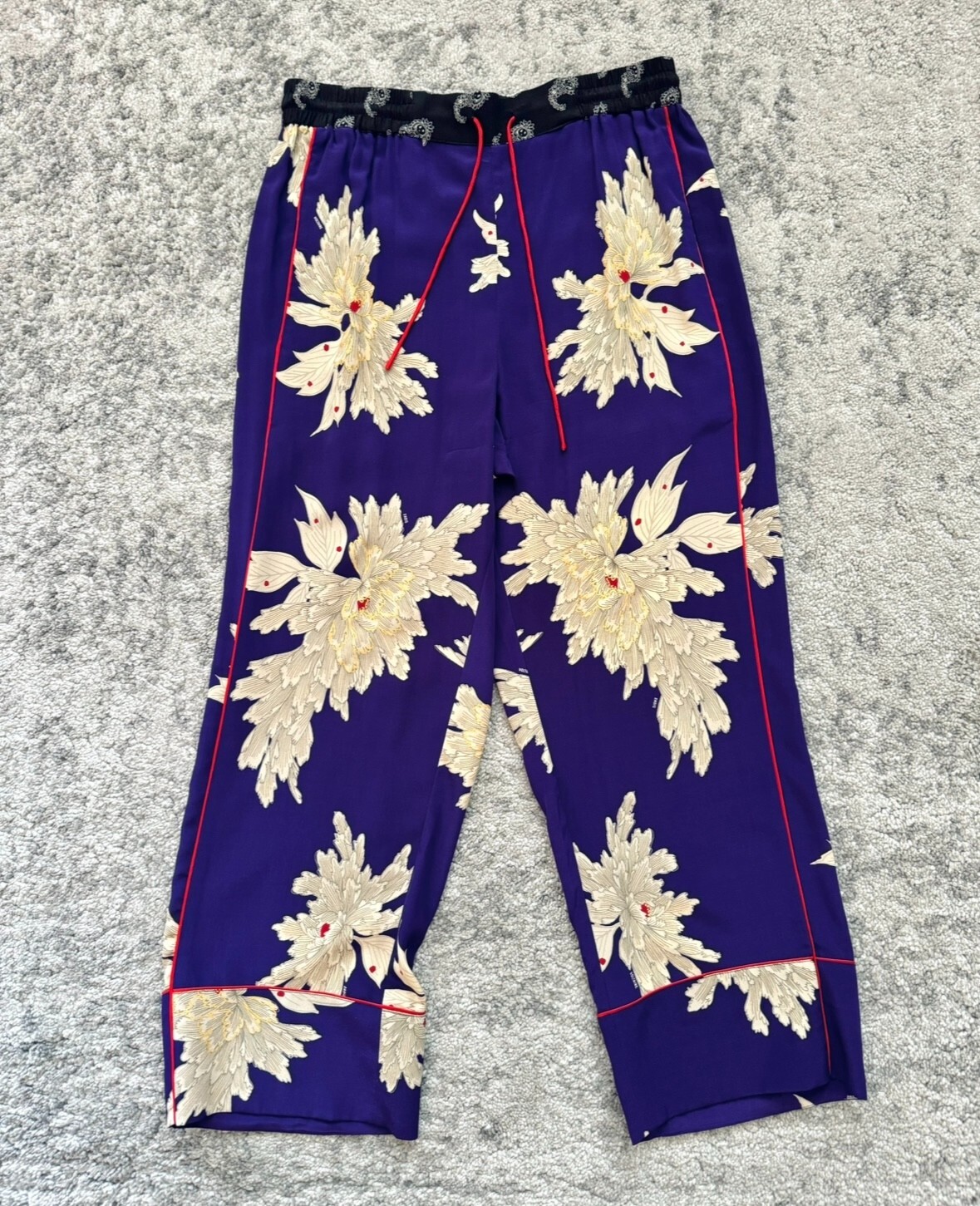 GUCCI★素敵！SILK TWILL FLOWERS TASSELS PRINT PANTS Gucci x Ken Scott Floral Silk Straight Pants - Runway Catalog