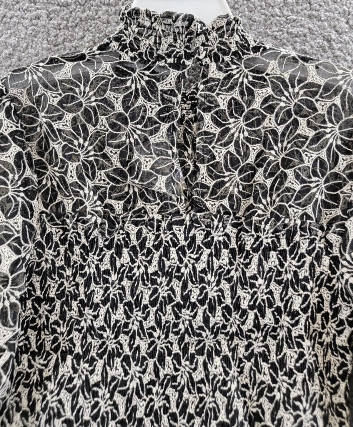 En Saison Embroidered Mock Neck Top Women's S Black/White Floral Long Sleeve~ - Picture 10 of 12