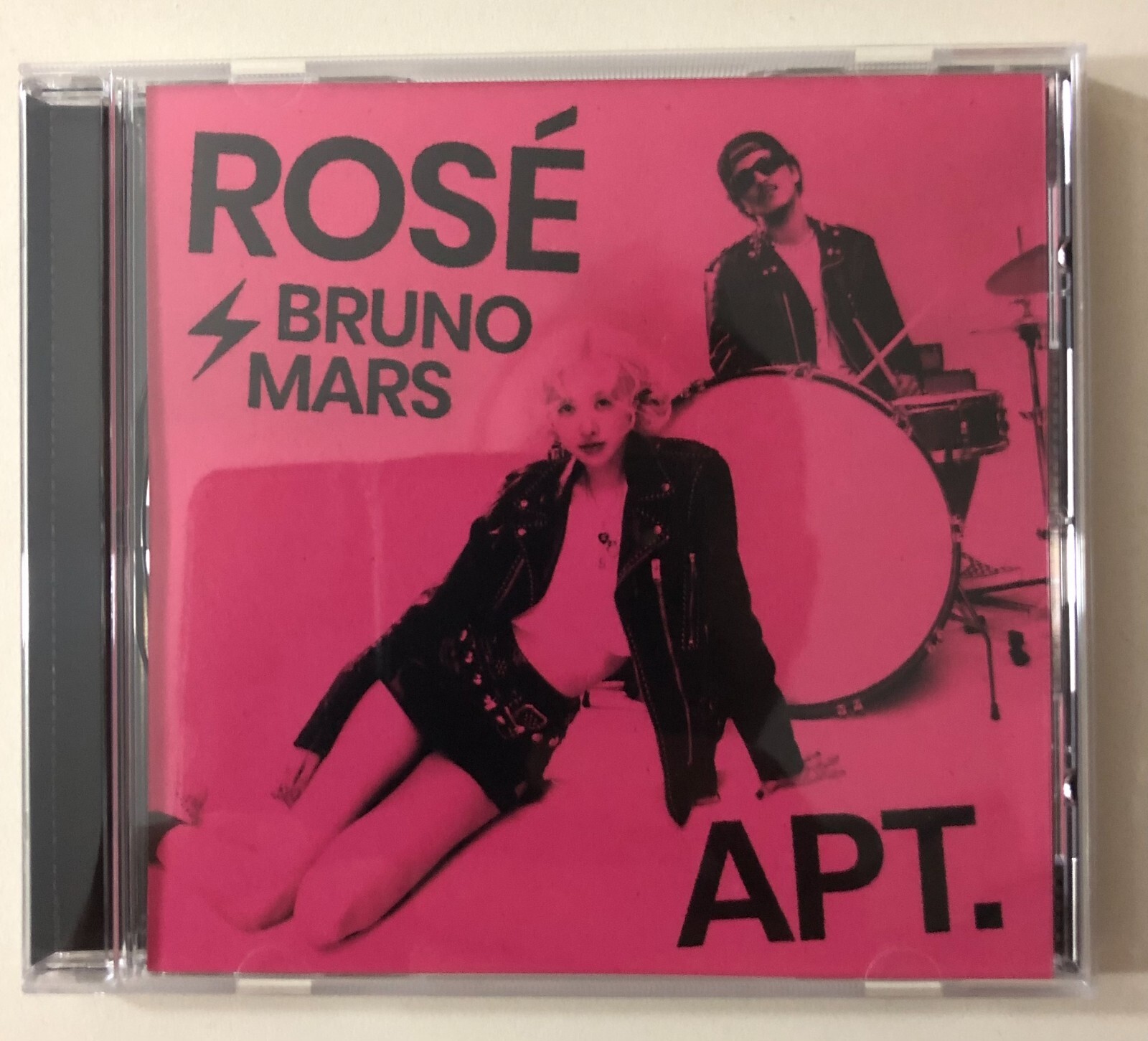 ROSÉ & BRUNO MARS APT. CD Rosé & Bruno Mars – Apt. CD Single - Amazon.com Music