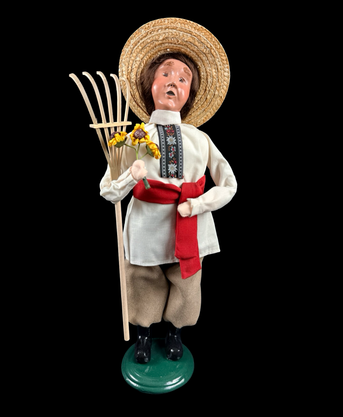 Byers' Choice Ukrainian Man Caroler 2022 Harvest Sunflowers Rake Figurine 14