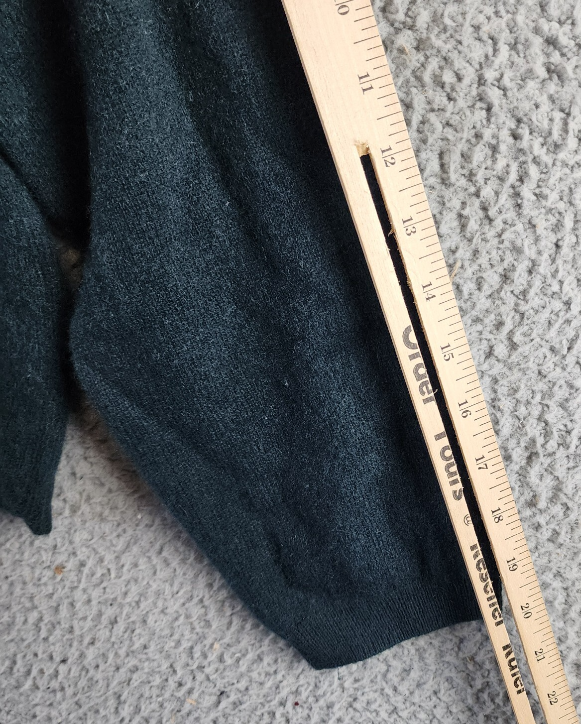 C by Bloomingdale's Cashmere V Neck Cardigan Women's L Dark Green Button Closure - Picture 9 of 12