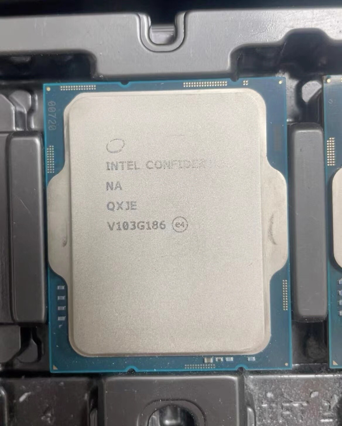 Intel Core i9 12900k ES version qxje 1.8 GHz 16 core 24 Intel Core i9 12900k ES version qxje 1.8 GHz 16 core 24