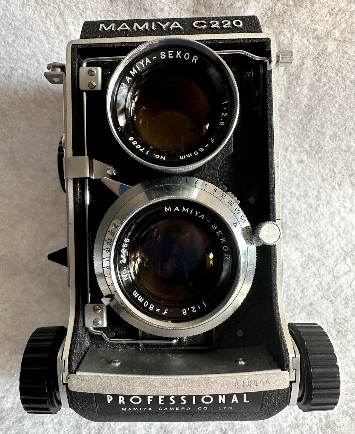 MAMIYA C220 PROFESSIONAL 1:2.8 f＝80mm NEAR MINT] Mamiya C220 Professional TLR Camera + KOMINAR