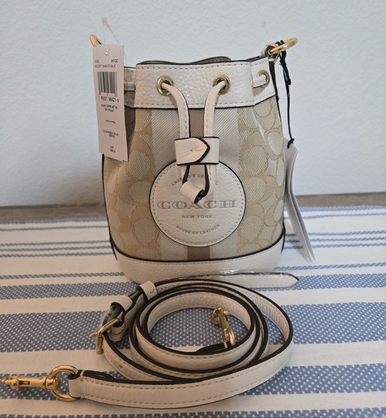 COACH C8322 - MINI DEMPSEY BUCKET BAG IN SIGNATURE JACQUARD