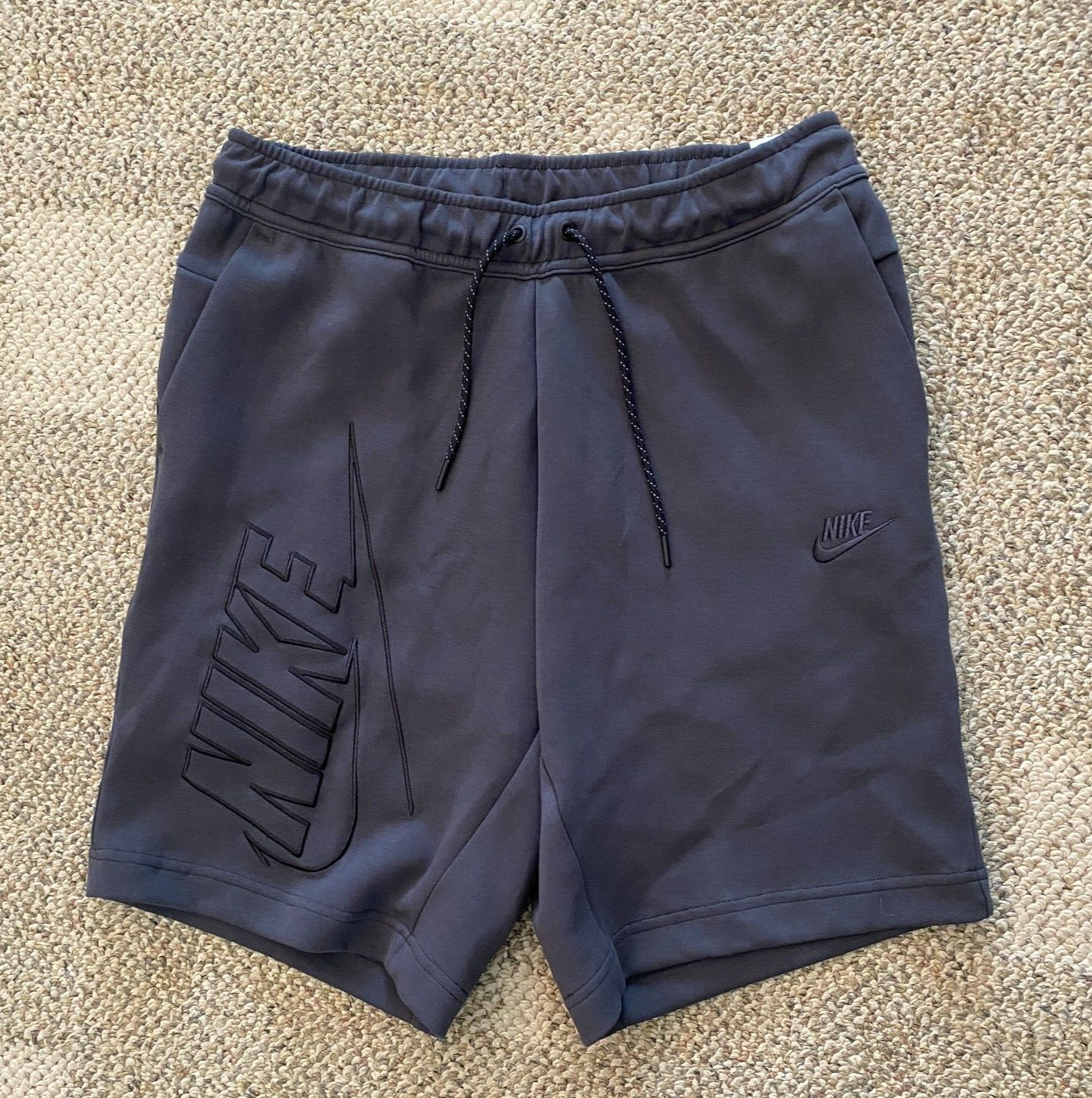 【新品未使用】NIKE tech fleece short pants（XXL） Nike Sportswear Tech Fleece Men's Shorts. Nike.com