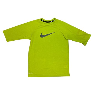 

Рубашка с короткими рукавами Nike Boys Swoosh It Dri Fit UPF 40+ (зеленая), Green strike