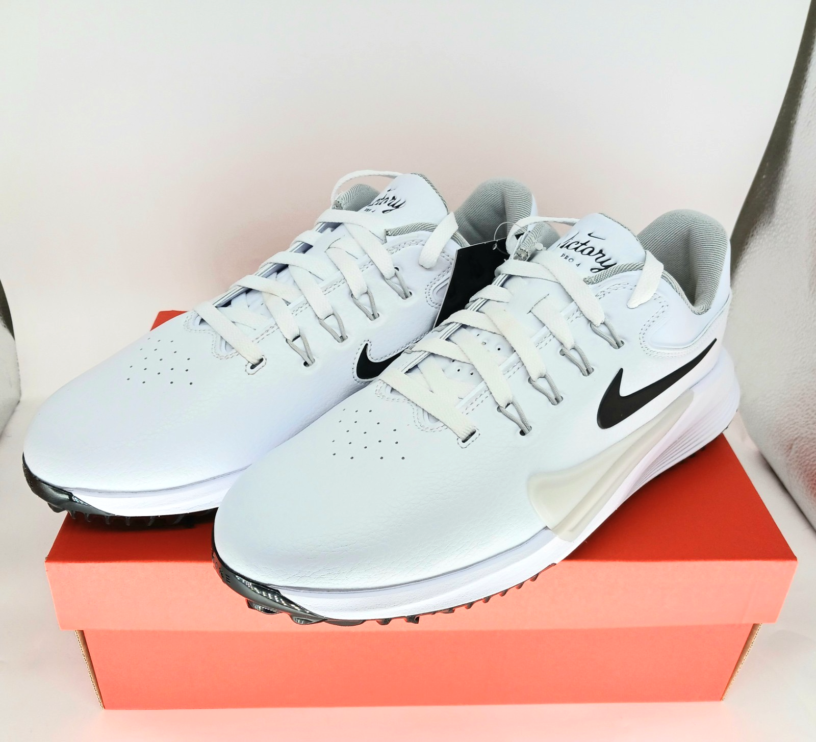 Nike Victory Pro 4 HM9220-100 White/Photodust/Black Men's