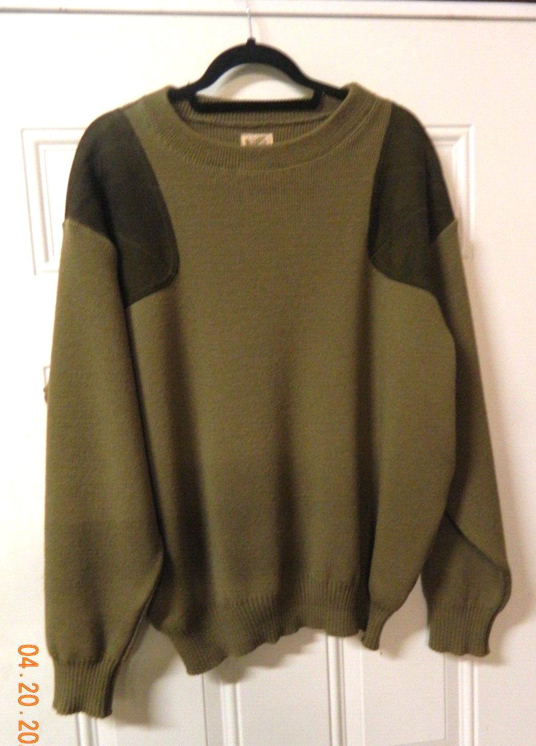 Men's Filson XL Virgin Wool Sweater Suede Shoulders Accents