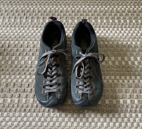 ★人気★ Keen Jasper Suede Sneakers Black (W) Amazon.com | KEEN Men's Jasper Sneakers, Black Smooth