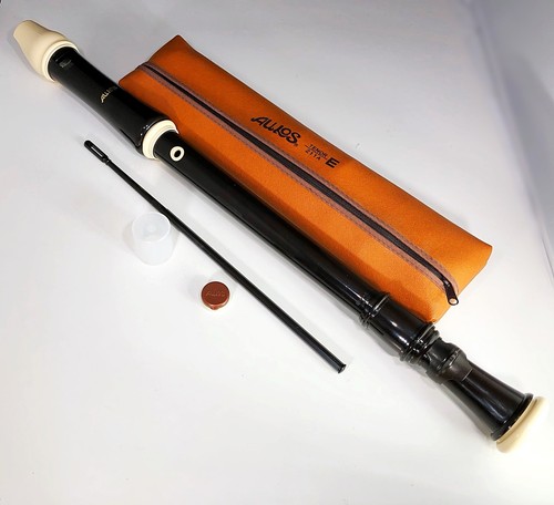 AULOS TENOR 211A E RECORDER *Lightly Used* Excellent Condition-Ships Fast-