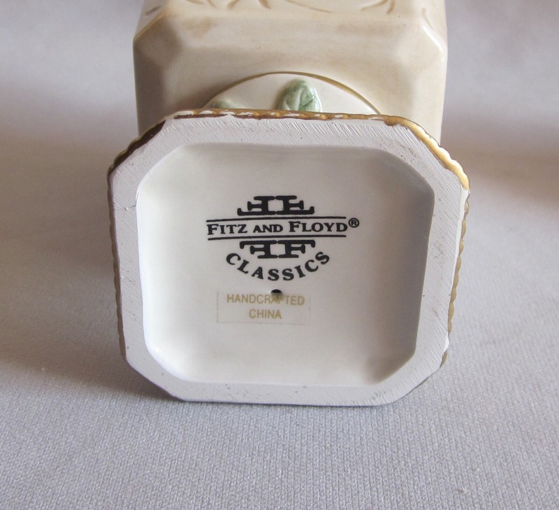 Sugar Bowl Fitz & Floyd Gregorian Collection Christmas