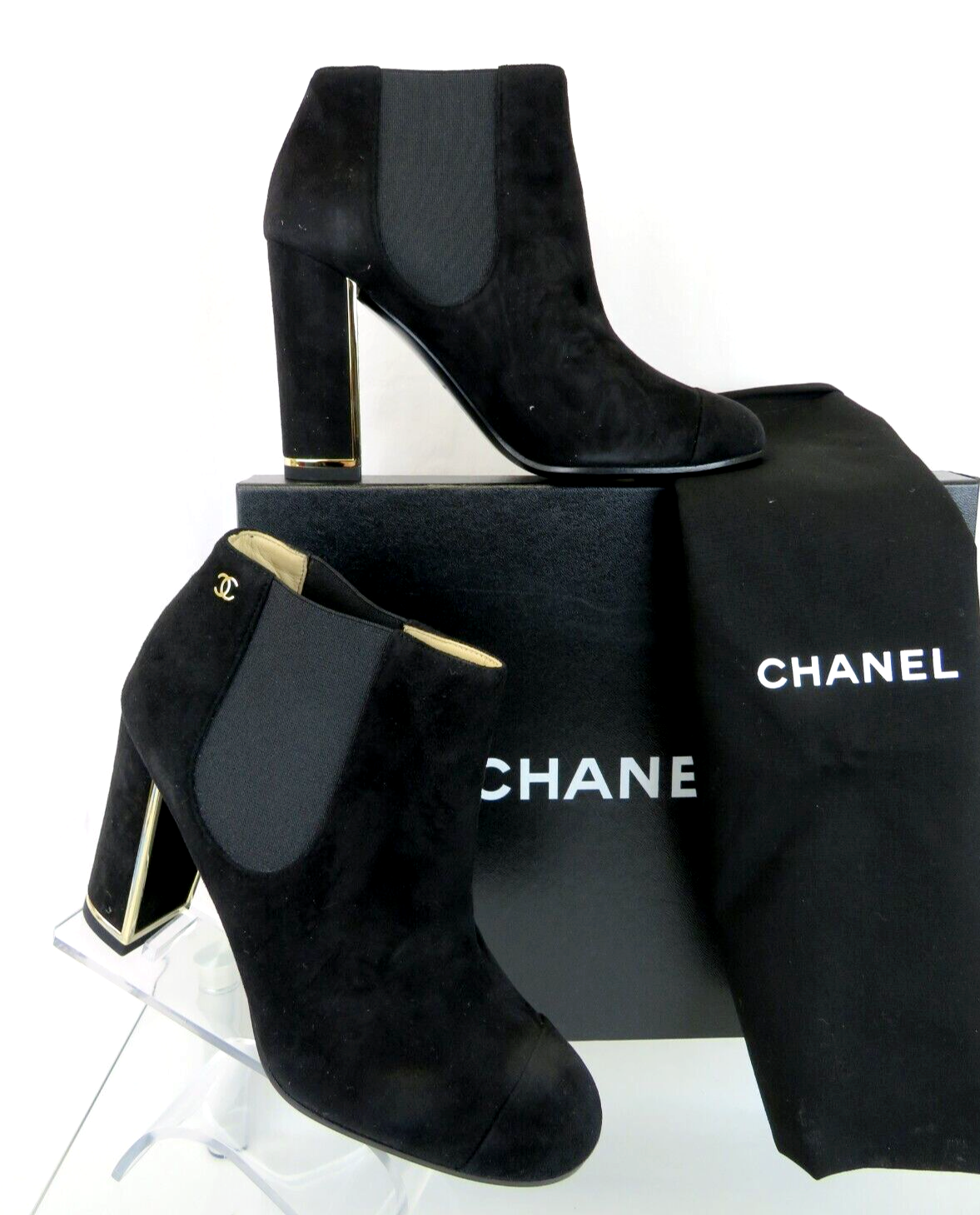Pre-owned Chanel G31660 Black Suede Gold Logo Chelsea Heel Short Ankle Booties Pumps 37