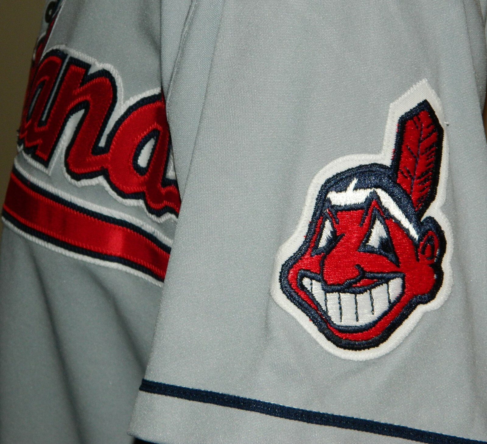 1998 Geronimo Berroa Game Worn Cleveland Indians Road Jersey #29 - Russell