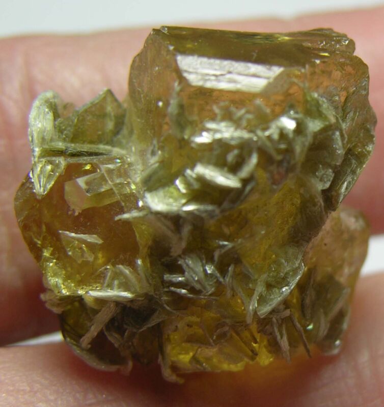 31.55ct Pakistan Terminated Heliodor Crystal In Mica Cluster Specimen 6.30g 20mm