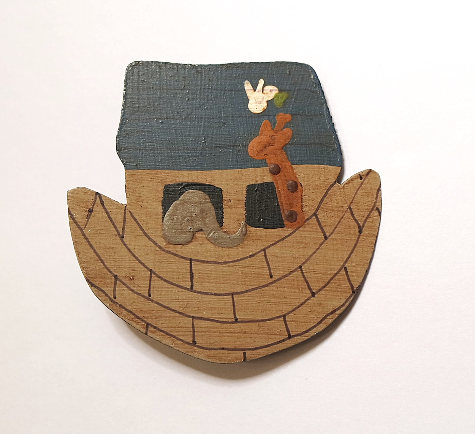 Hand Made Hand Painted NOAH'S ARK Elephant Giraffe Brooch Pin Painted Wood