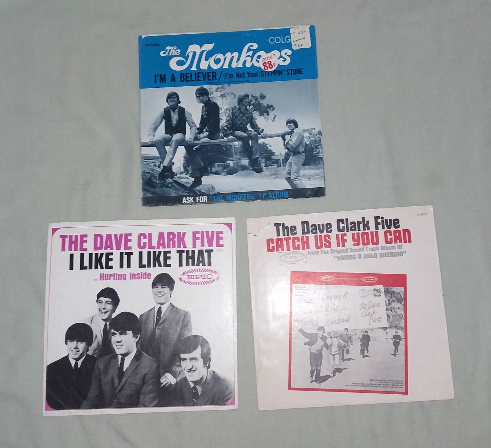 VINTAGE 3 SLEEVES-2 DAVE CLARK FIVE 1965, 1 MONKEES 1966