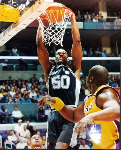 DAVID ROBINSON Slam Dunk 8X10 ACTION PHOTO San Antonio Spurs