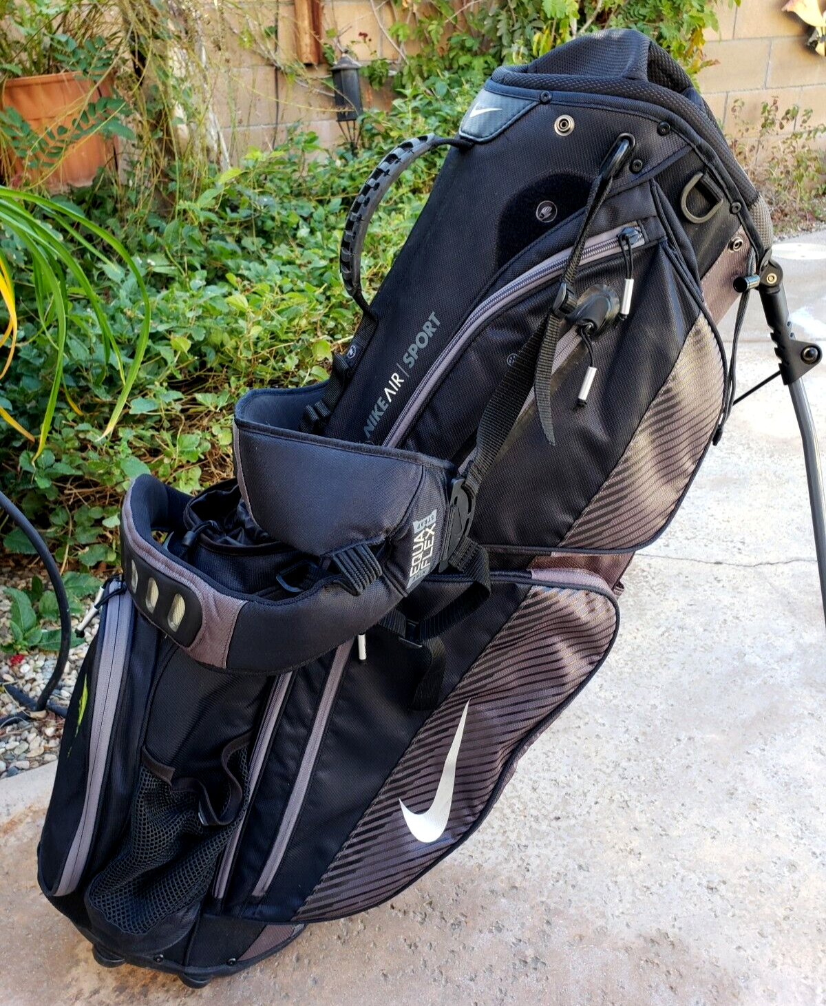 Nike Air Sport Golf Stand Bag Gray Black 8-Way Divider Top E
