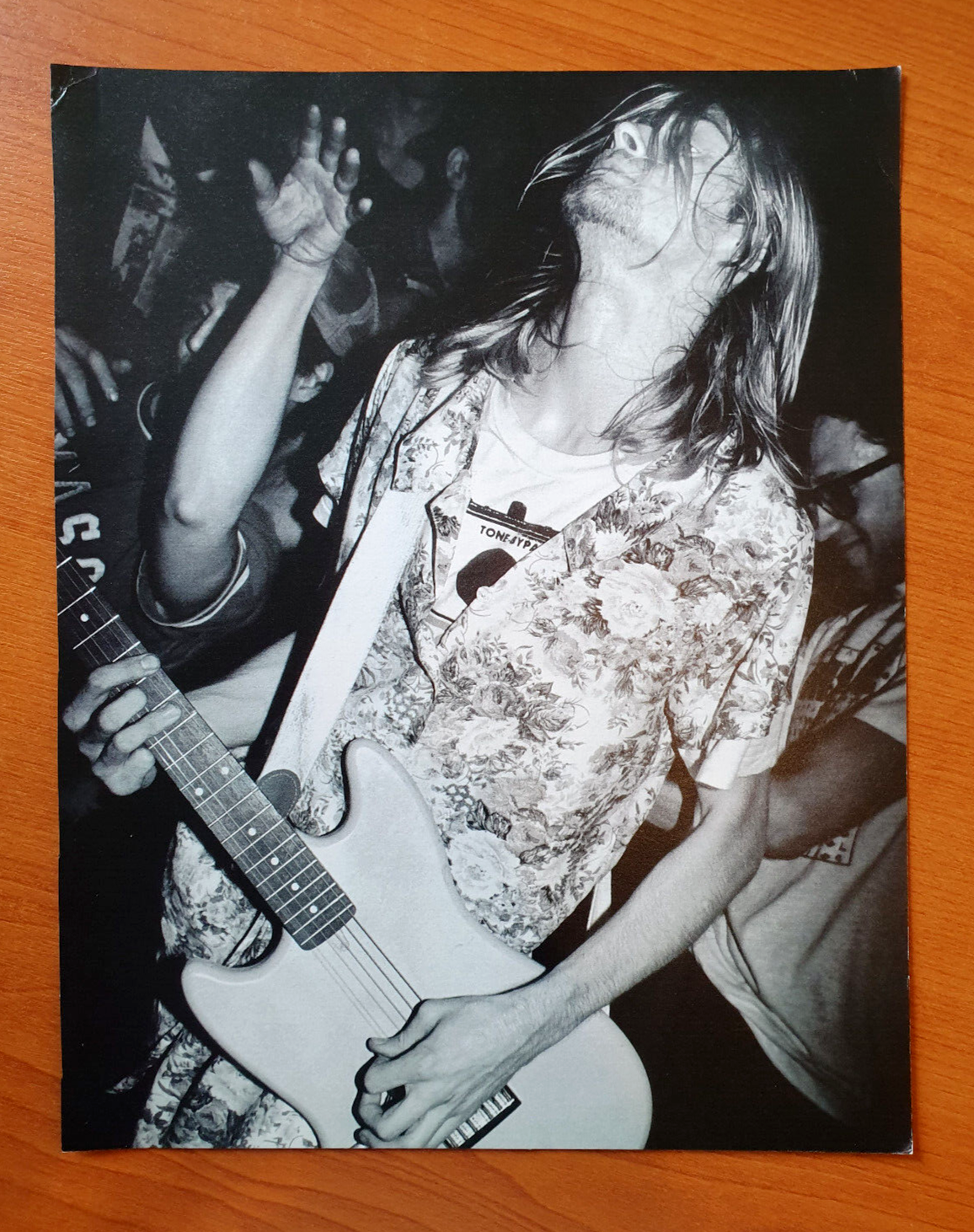 Nirvana Kurt Cobain live photo print 1989 (Dress Big Muff