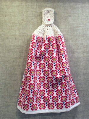 KITCHEN  TOWEL RED FLOWER PIONEER WOMAN      CROCHET TOP  DOUBLE FULL  TOWEL