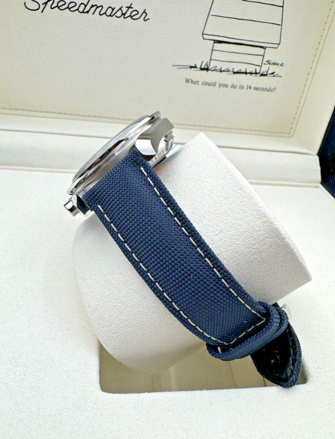 Pre-owned Omega 2024  Speedmaster Silver Snoopy Award Blue 310.32.42.50.02.001 Watch