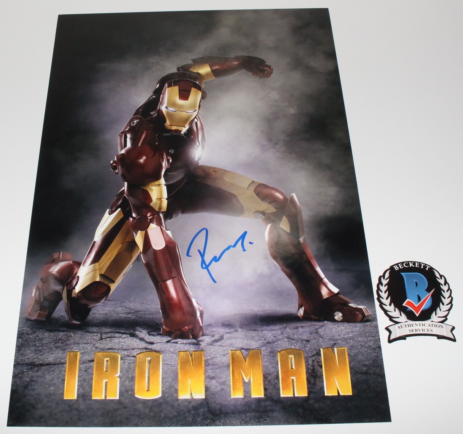 ROBERT DOWNEY JR SIGNED AVENGERS 'IRON MAN' 12x18 MOVIE