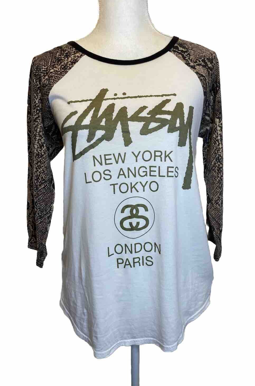 STUSSY〈raglan sleeve t shirt print L〉 Stussy World Tour Raglan Tee 3/4 Sleeve Snake Print Sleeves