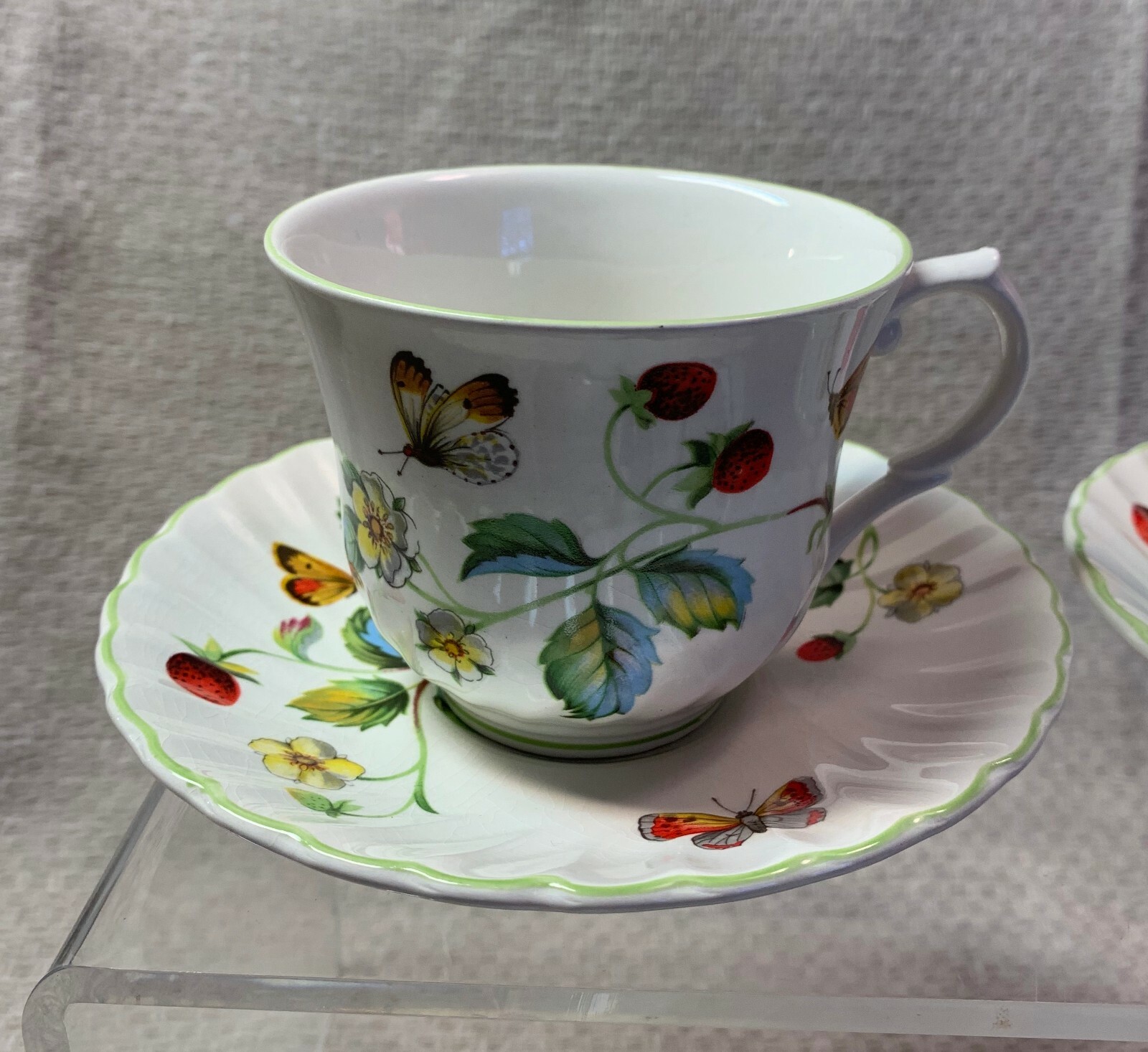 James Kent Staffordshire Old Foley Strawberry Made England- Set 4 Cups & Saucers