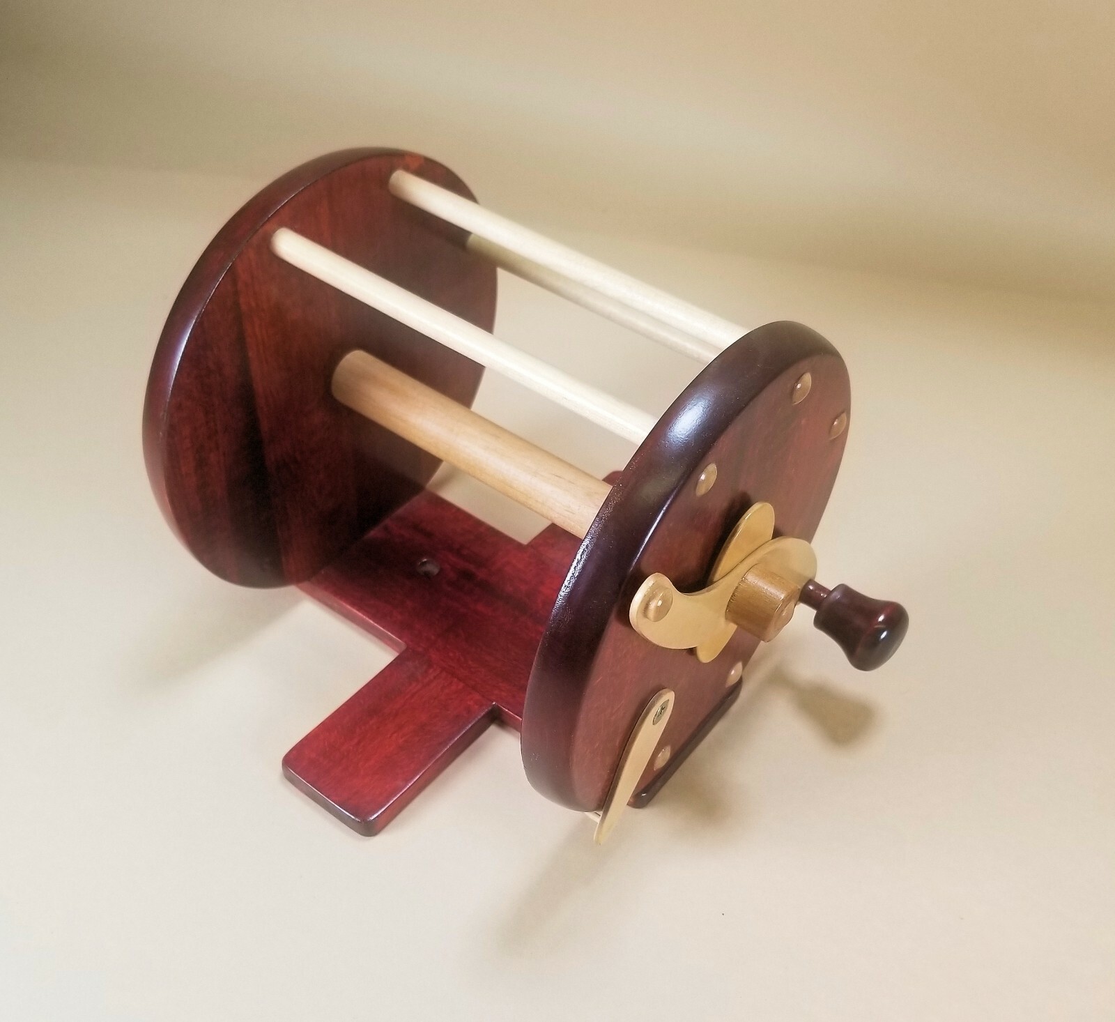 Beautiful Wooden Toilet Paper Fishing Reel Lodge Camp Decor Hunting Cabin cave