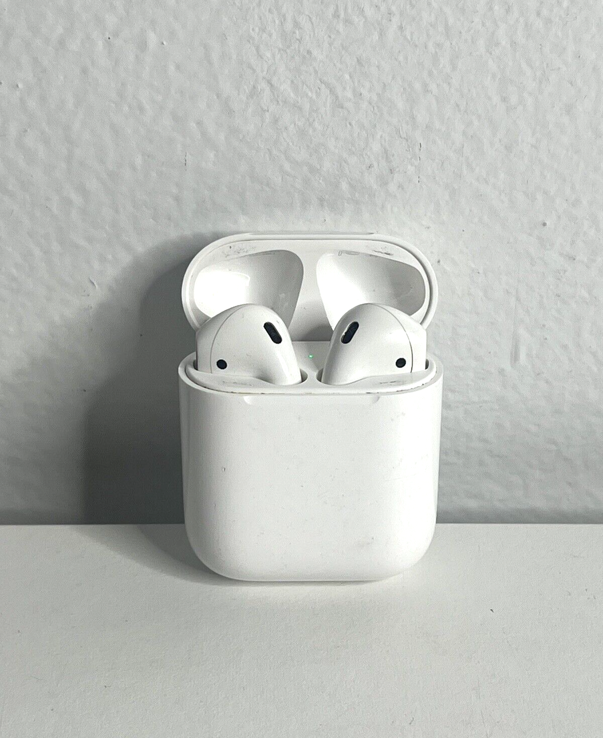 Apple AirPods第2世代 美しい状態A2031 Apple AirPods 2nd Generation Model A2031 with Charging Case