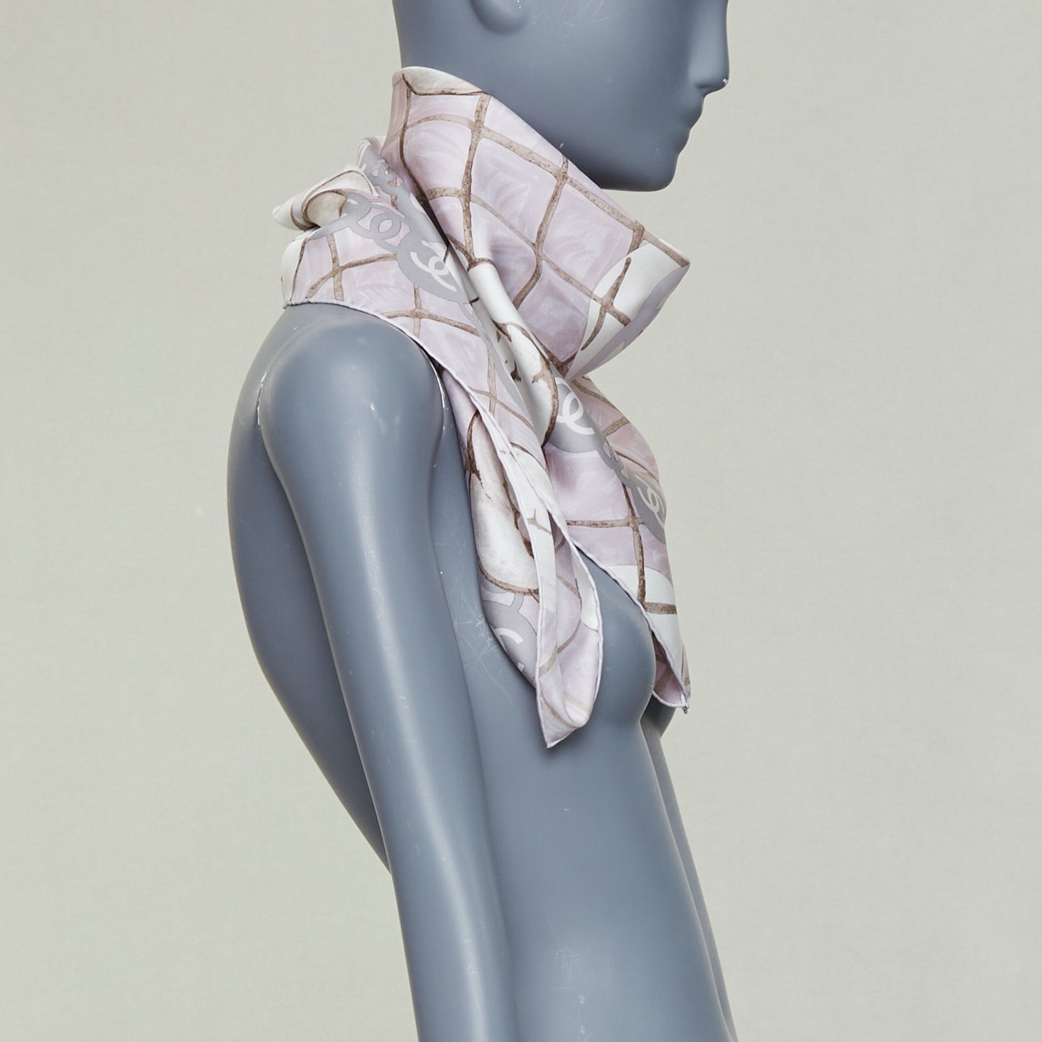CHANEL シャネル　silk CHANEL 100% silk pink grey CC logo camellia flowers