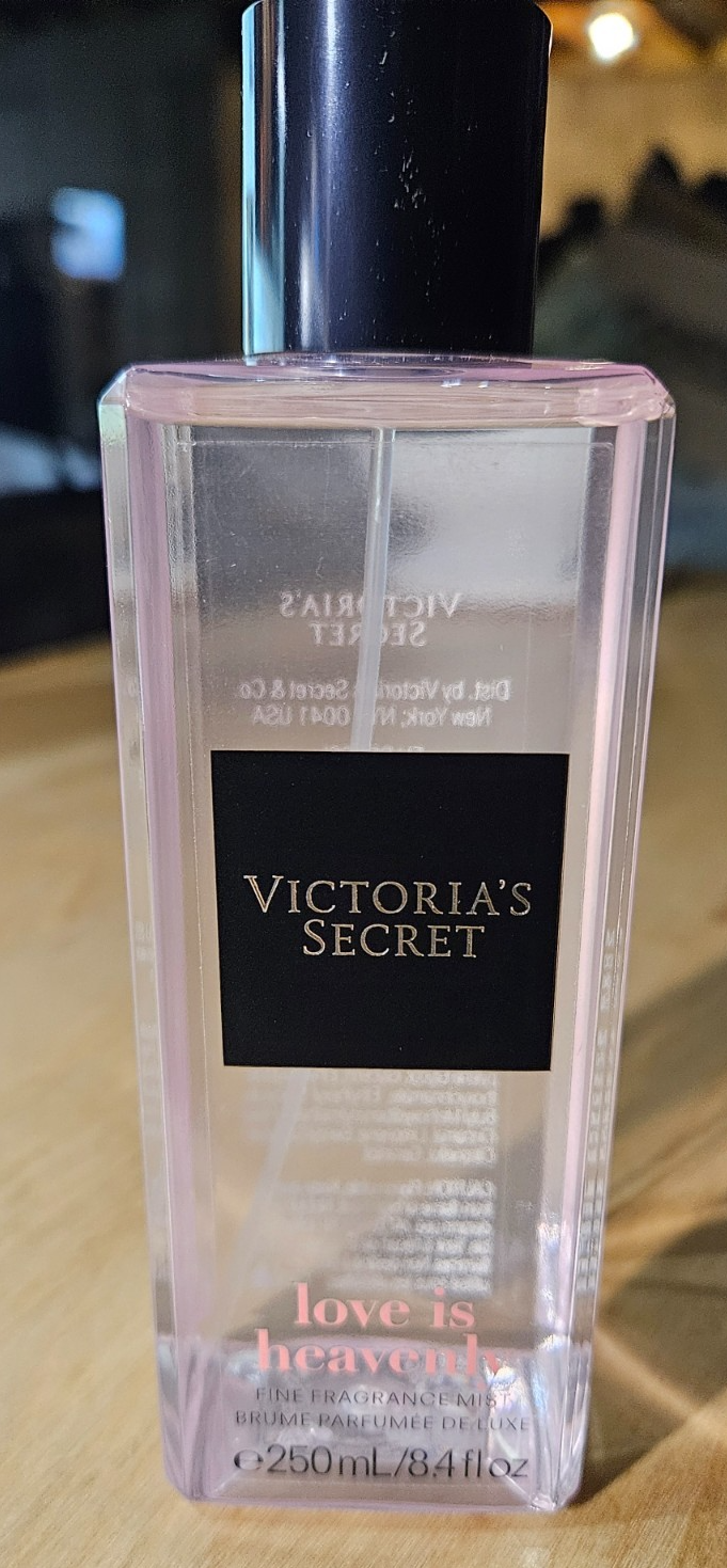 VICTORIA'S SECRET LOVE IS HEAVENLY FRAGRANCE BODY MIST SPRAY 8.4