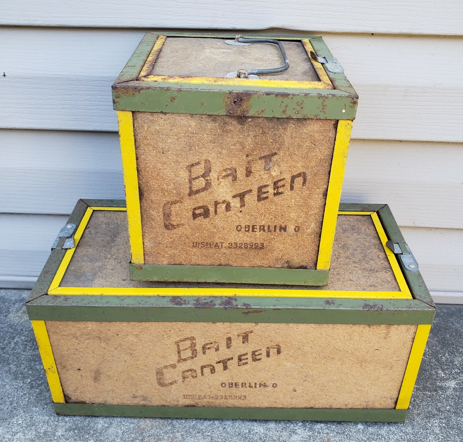 Vintage 1940's Oberlin Fishing Bait Canteen Worm Tackle Box