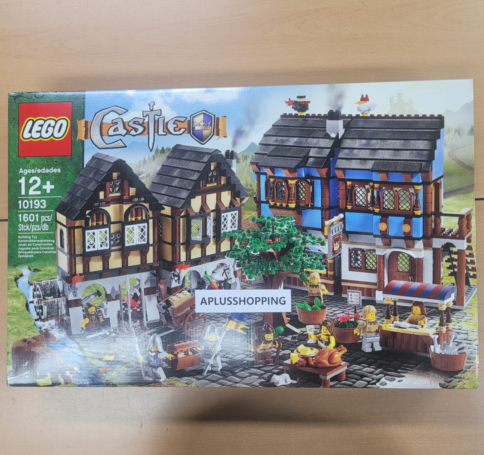 レゴ　10193　未開封品　キャッスル　中世のマーケット・ヴィレッジ Amazon.com: LEGO Castle Medieval Market Village (10193