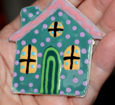   vintage handcrafted ceramic enamel HOUSE pin brooch safety clasp 2 6/16'' color