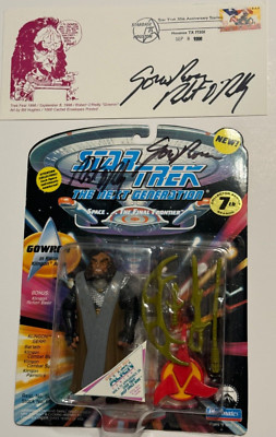 Autographed Star Trek GOWRON/Robert O'Reilly figure &Trek Fest collectors cover