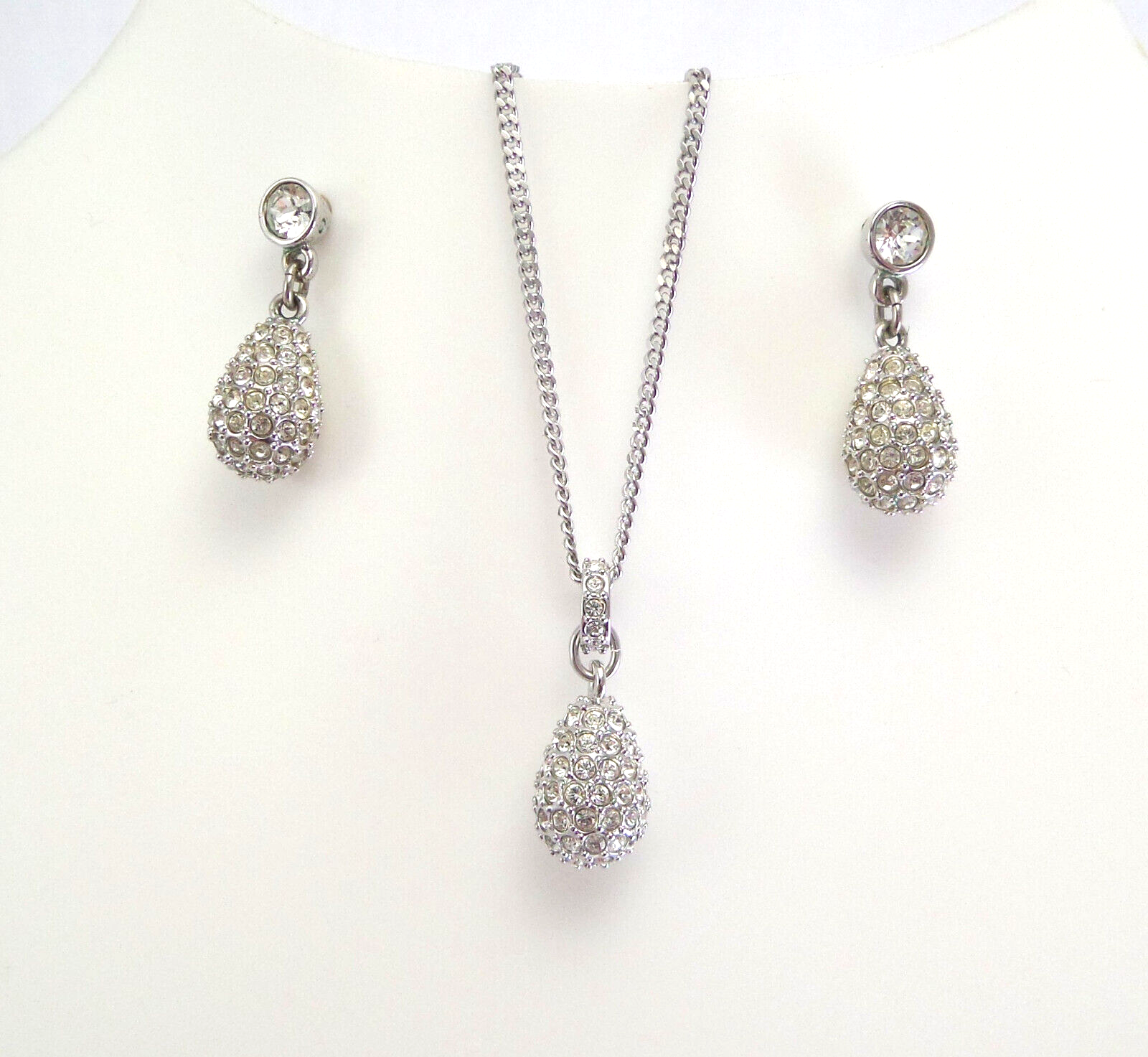 Swarovski Crystal Necklace & Earring Set Sparkling