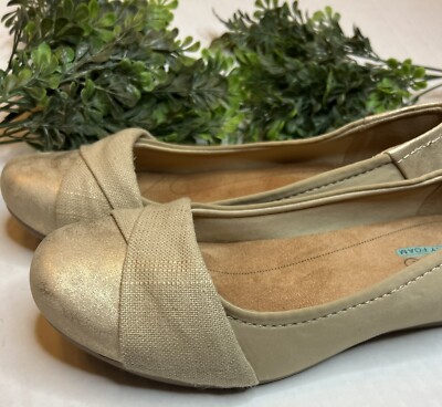 Baretraps MISTY Womens Flat Slip On Shoes Size 7.5M  Light Gold Color NWOT