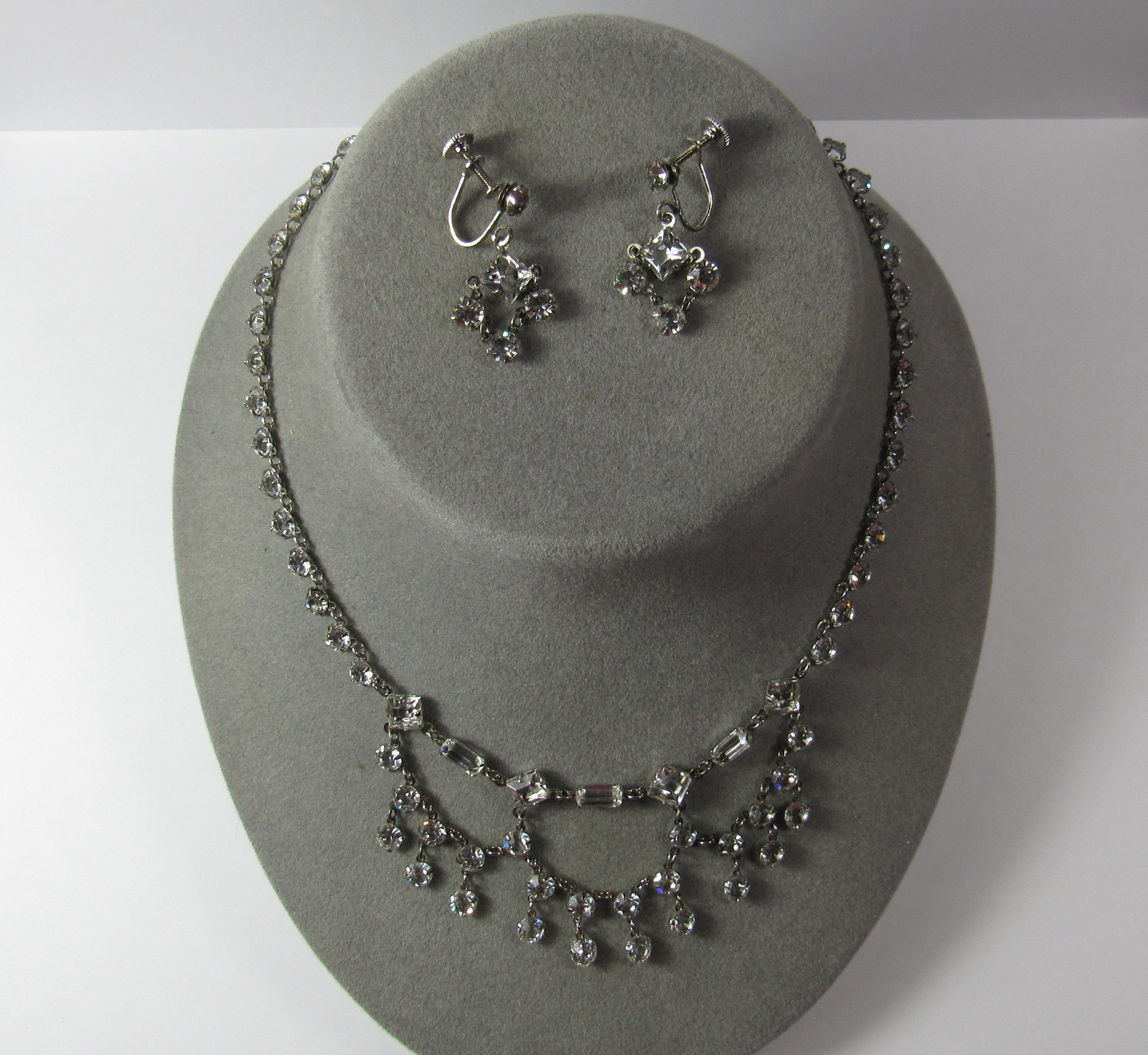 Vintage Art Deco Chaton Cut Crystal Glass Festoon Rhodium Necklace Earrings Set