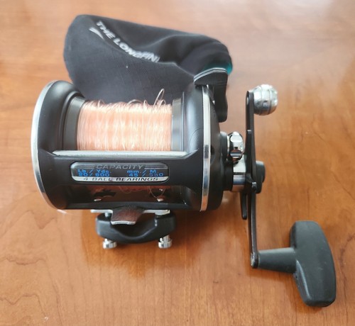 レア品 入手困難 PENN 555 GRAPHITE FRAME Lot - Penn 555 Graphite Frame Fishing Reel