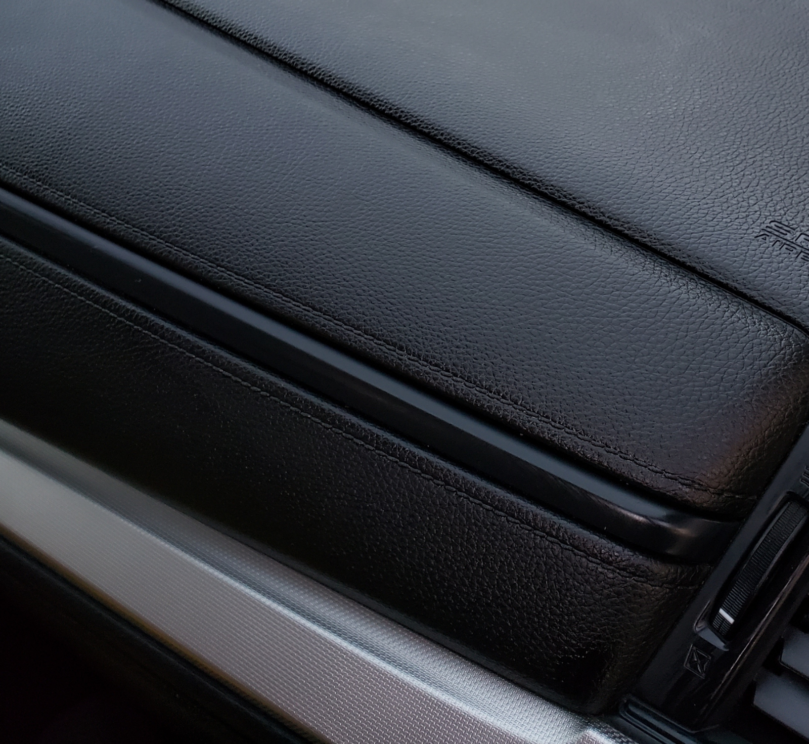 Black Plastic And Vinyl Restorer For Car Trim Interior Exterior Parts
