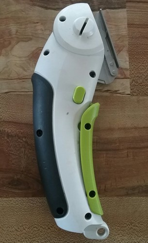 Worx Zip Snip Rechargeable Cordless Handheld Box Paper Cutter