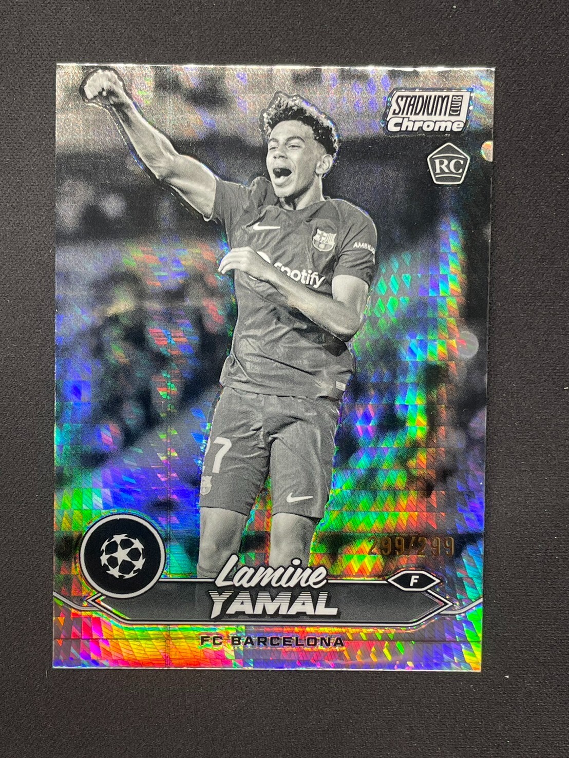 ヤマル L 2023-24 Panini Obsidian - Volcanic Material Signatures