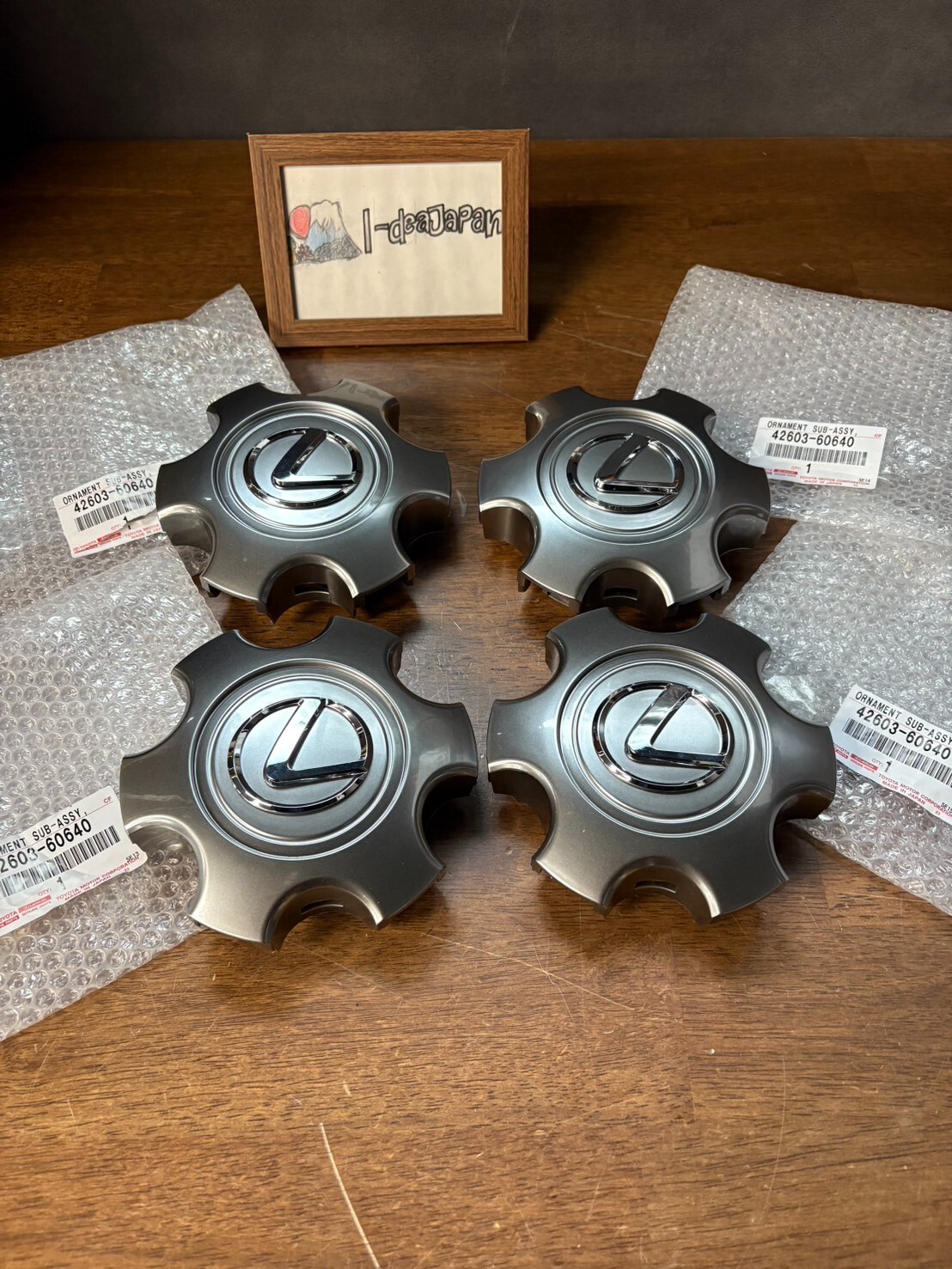 Genuine Toyota 42603-60640 Center Hub Cap For 2005-2009 Lexus