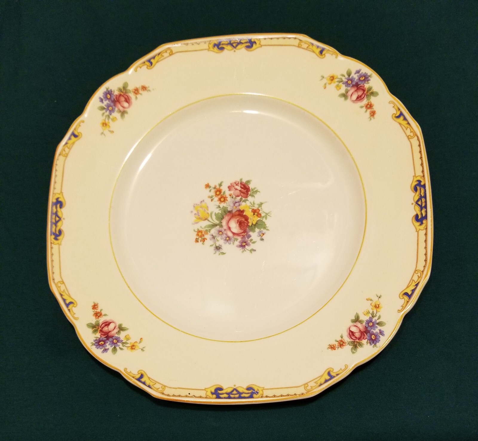 W.H. GRINDLEY WINDSOR IVORY ENGLAND Small Plate p3 VINTAGE