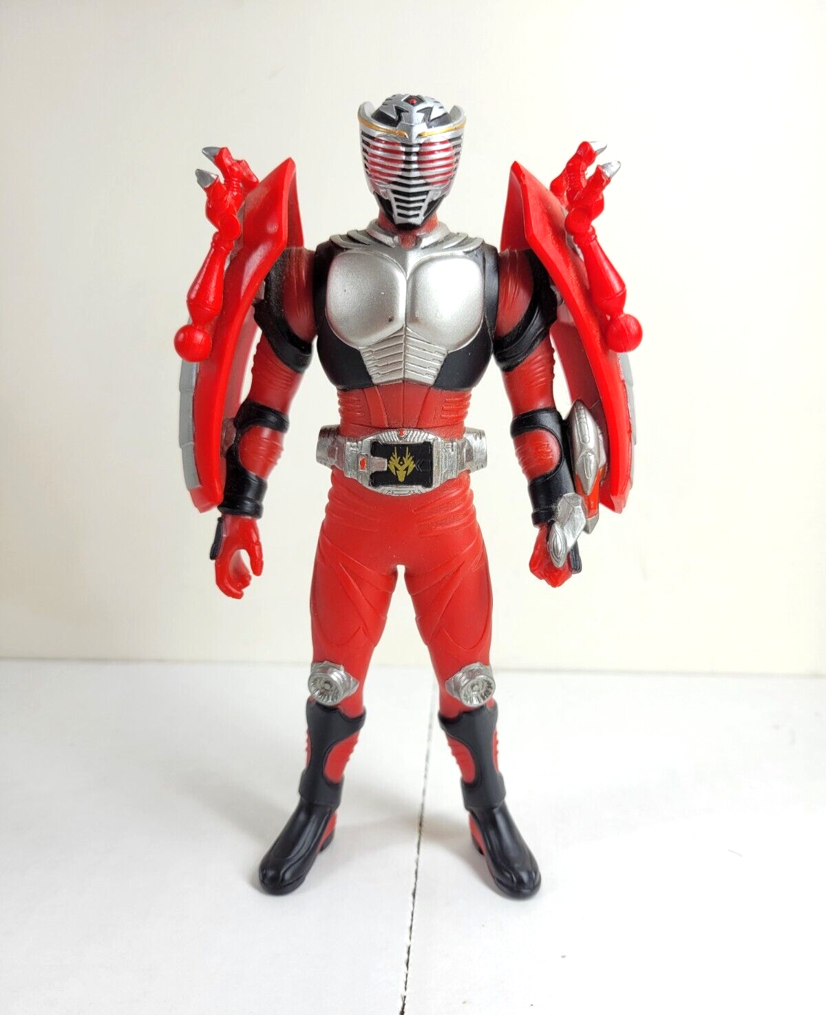 特撮 MASKED RIDER RYUKI & DRAGREADER Kamen Rider Ryuki W/ Dragshields Figure Bandai 2001 Rider